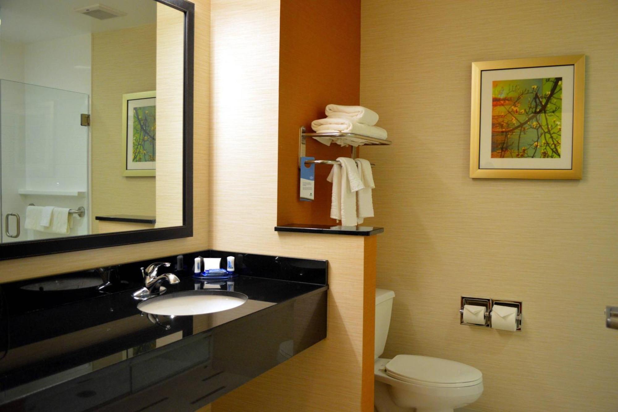 Fairfield Inn & Suites By Marriott Stafford Quantico Exterior photo